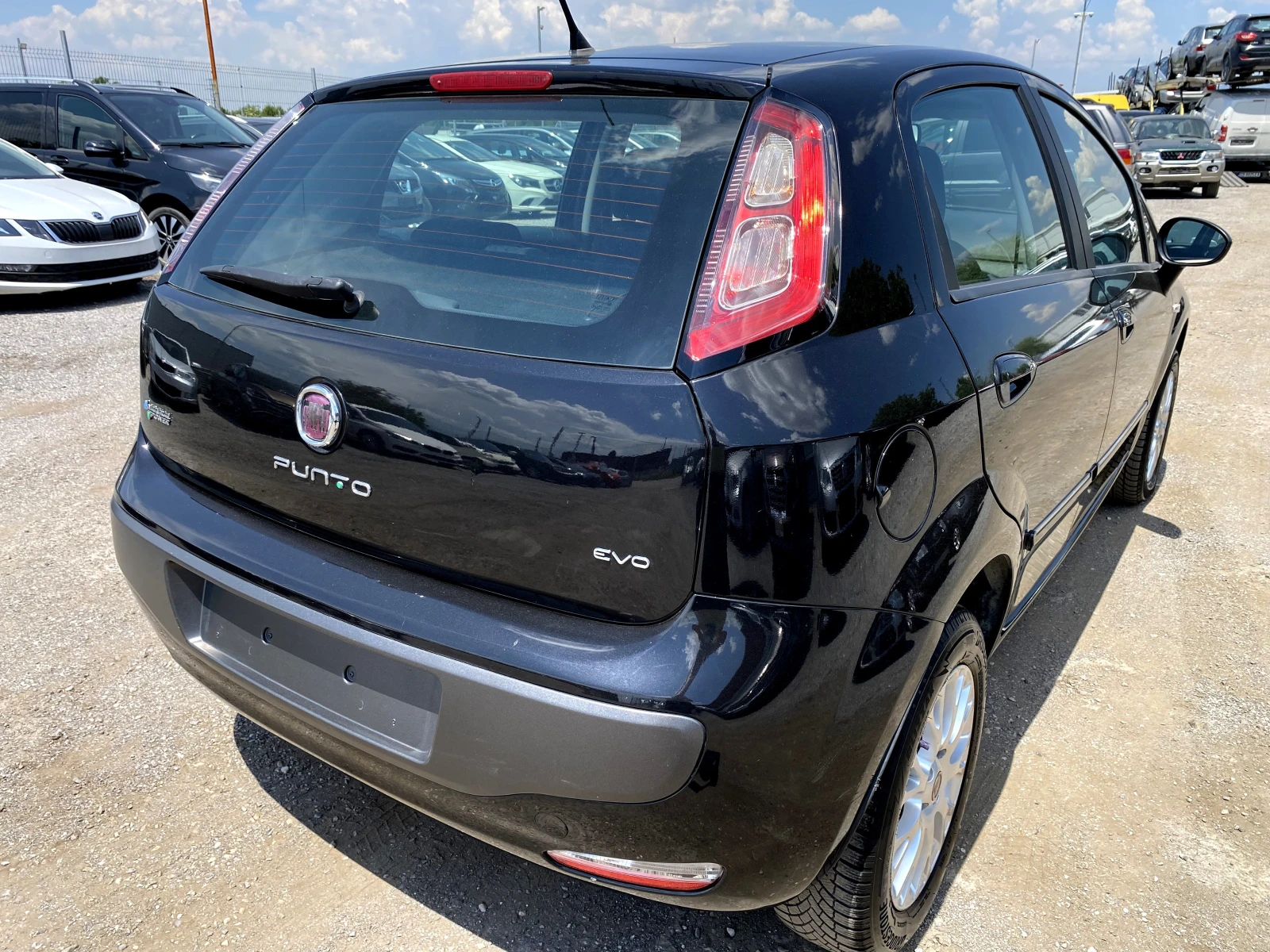 Fiat Punto Evo 1.4i Natural Power 154x.км---КТЕО---, снимка 4 - Автомобили и джипове - 55100393