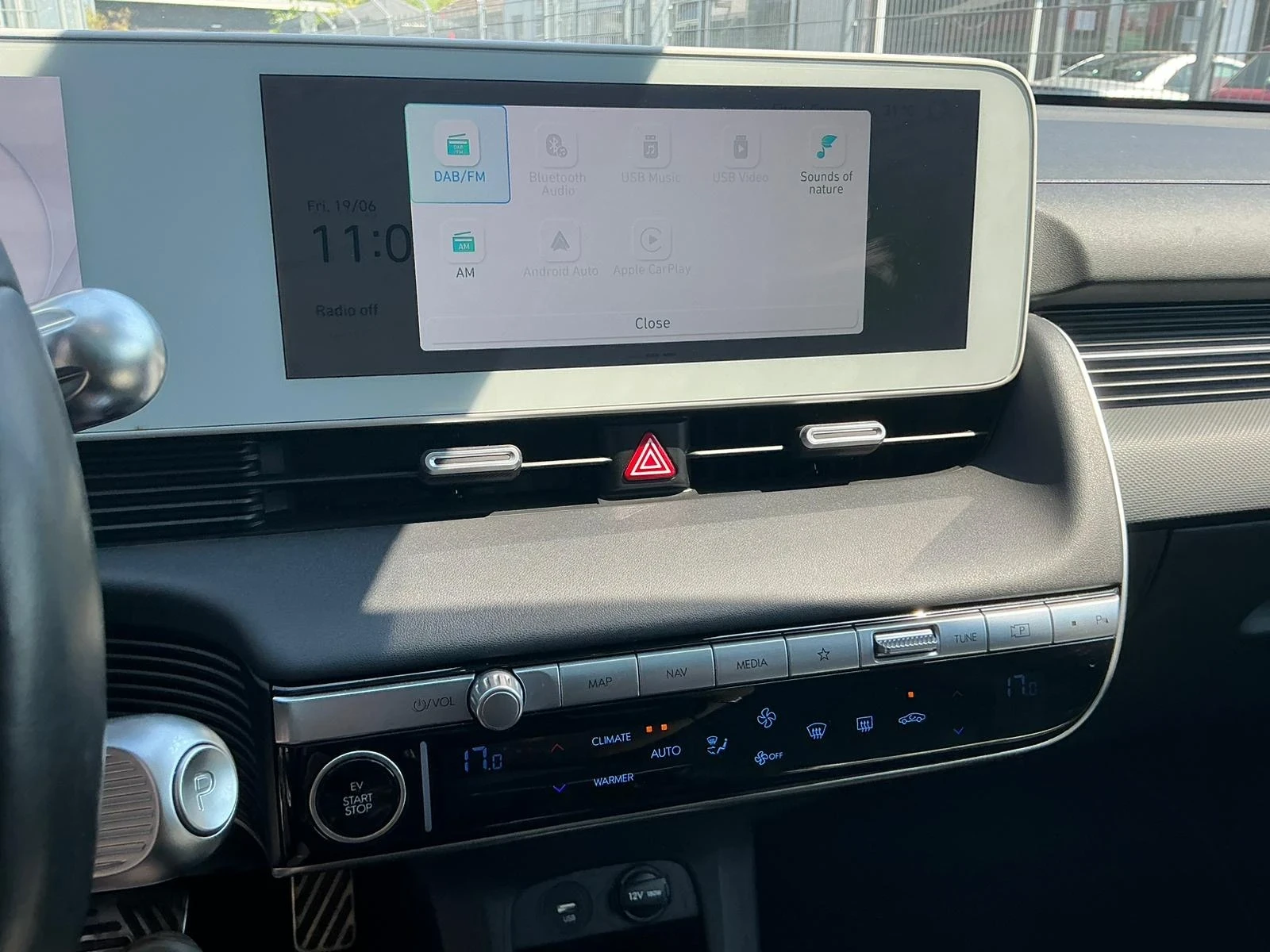 Hyundai Ioniq 5 UNIQ* 77.4KW* 325H.P.* AWD* ГАРАНЦИЯ* ПАНОРАМА, снимка 7 - Автомобили и джипове - 55342154