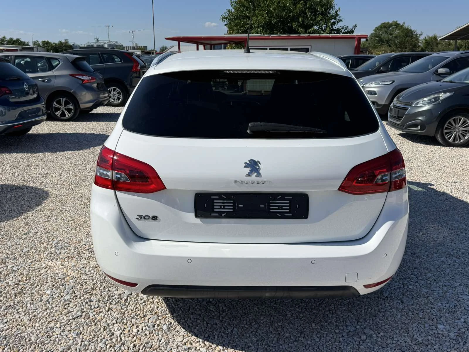 Peugeot 308 1.6 BLUE HDI ALLURE, снимка 5 - Автомобили и джипове - 55681495