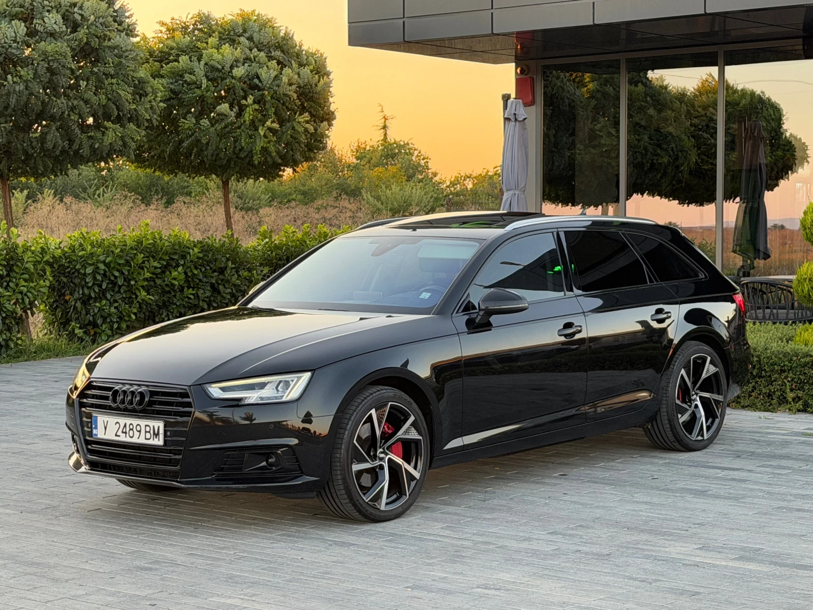 Audi A4 2.0TDI/190/PANORAMA/DISTRONIC/HEADUP/LIZING