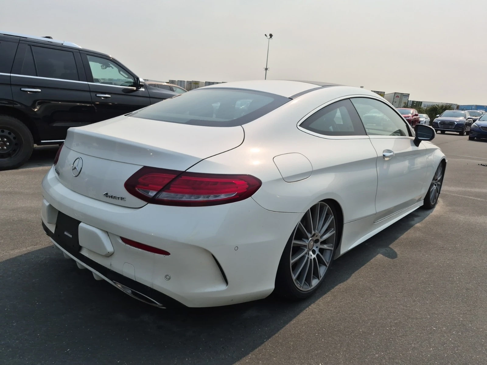Mercedes-Benz C 300 * АВТОКРЕДИТ * ГЛАВНО ПРЕДСТАВИТЕЛСТВО, снимка 3 - Автомобили и джипове - 55885472