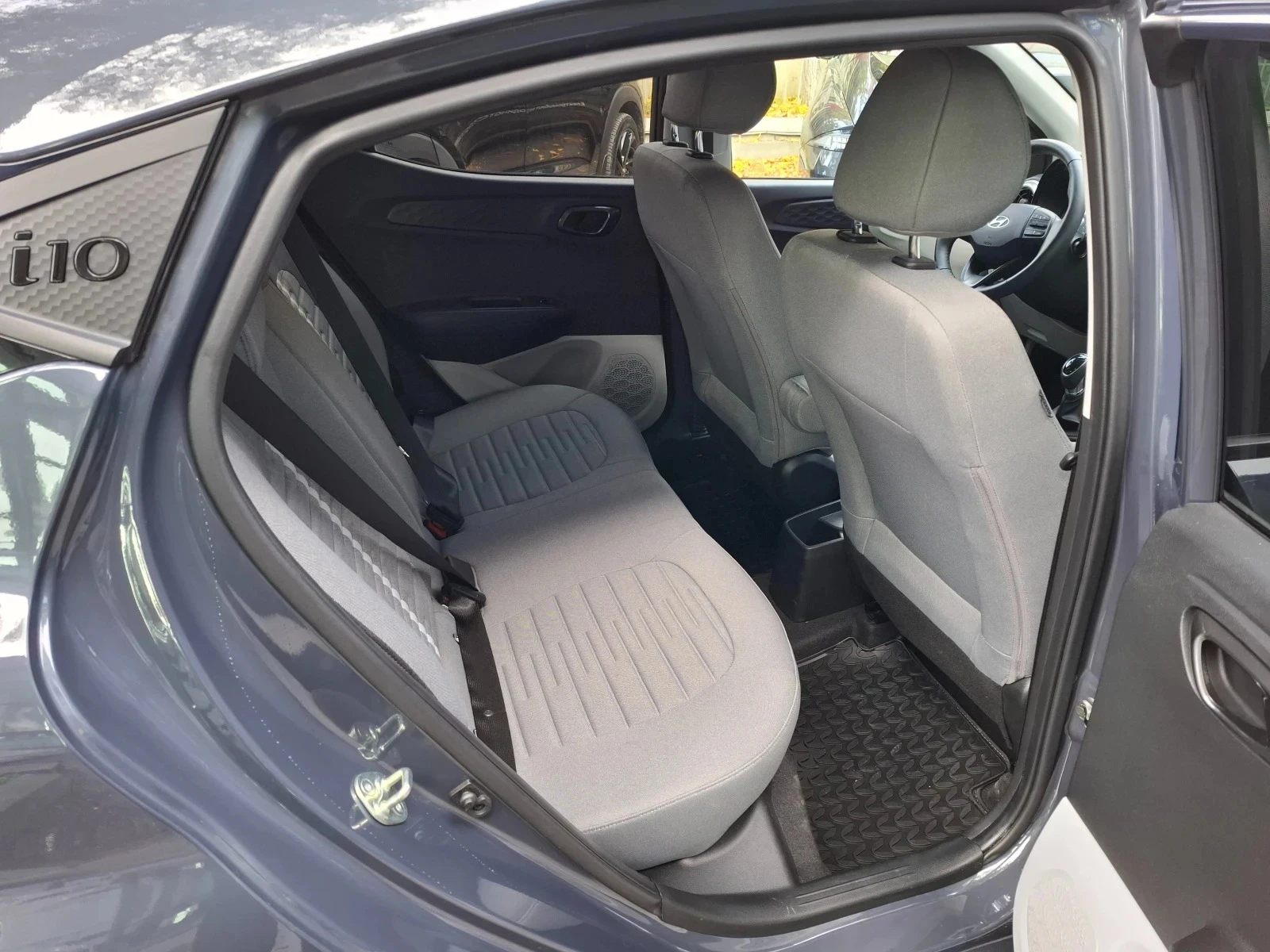 Hyundai I10 1.2 Premium, снимка 6 - Автомобили и джипове - 56039394