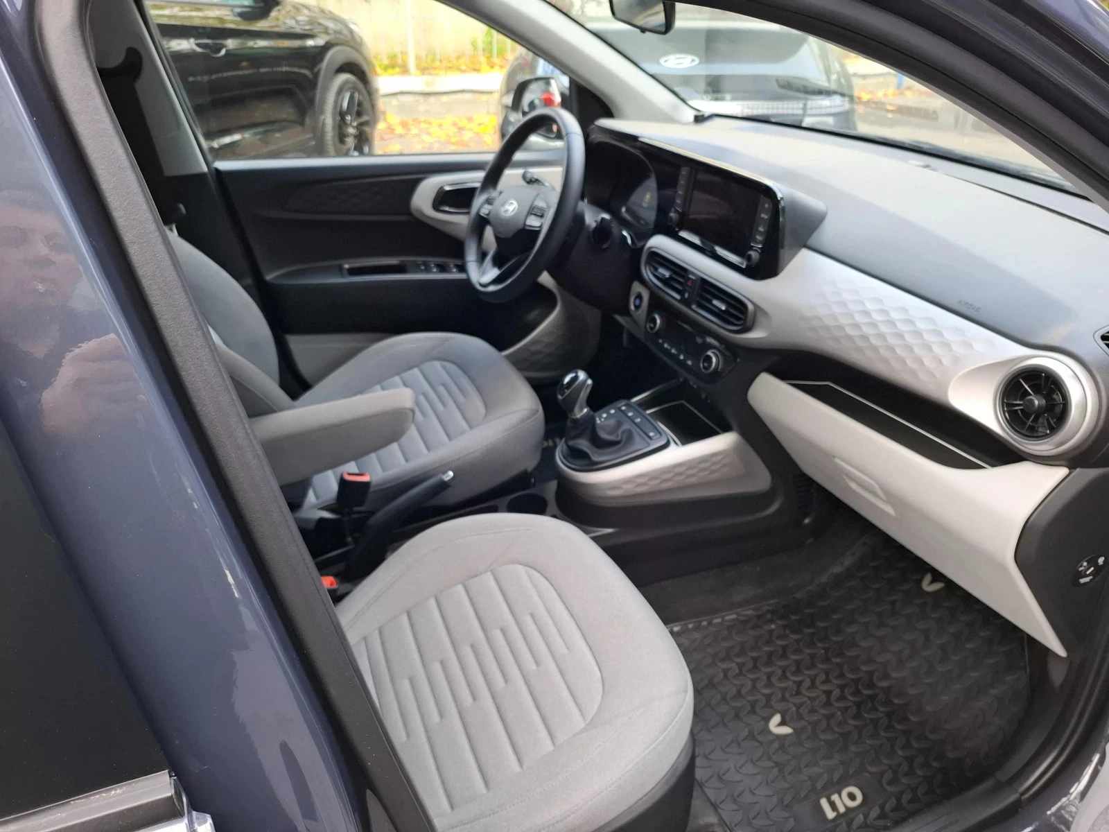 Hyundai I10 1.2 Premium, снимка 7 - Автомобили и джипове - 56039394