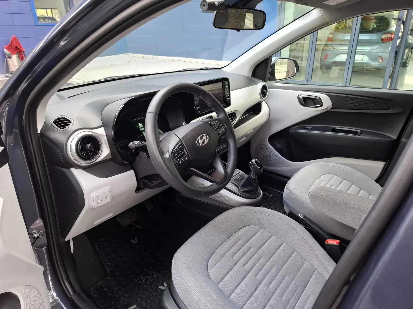 Hyundai I10 1.2 Premium, снимка 5 - Автомобили и джипове - 56039394