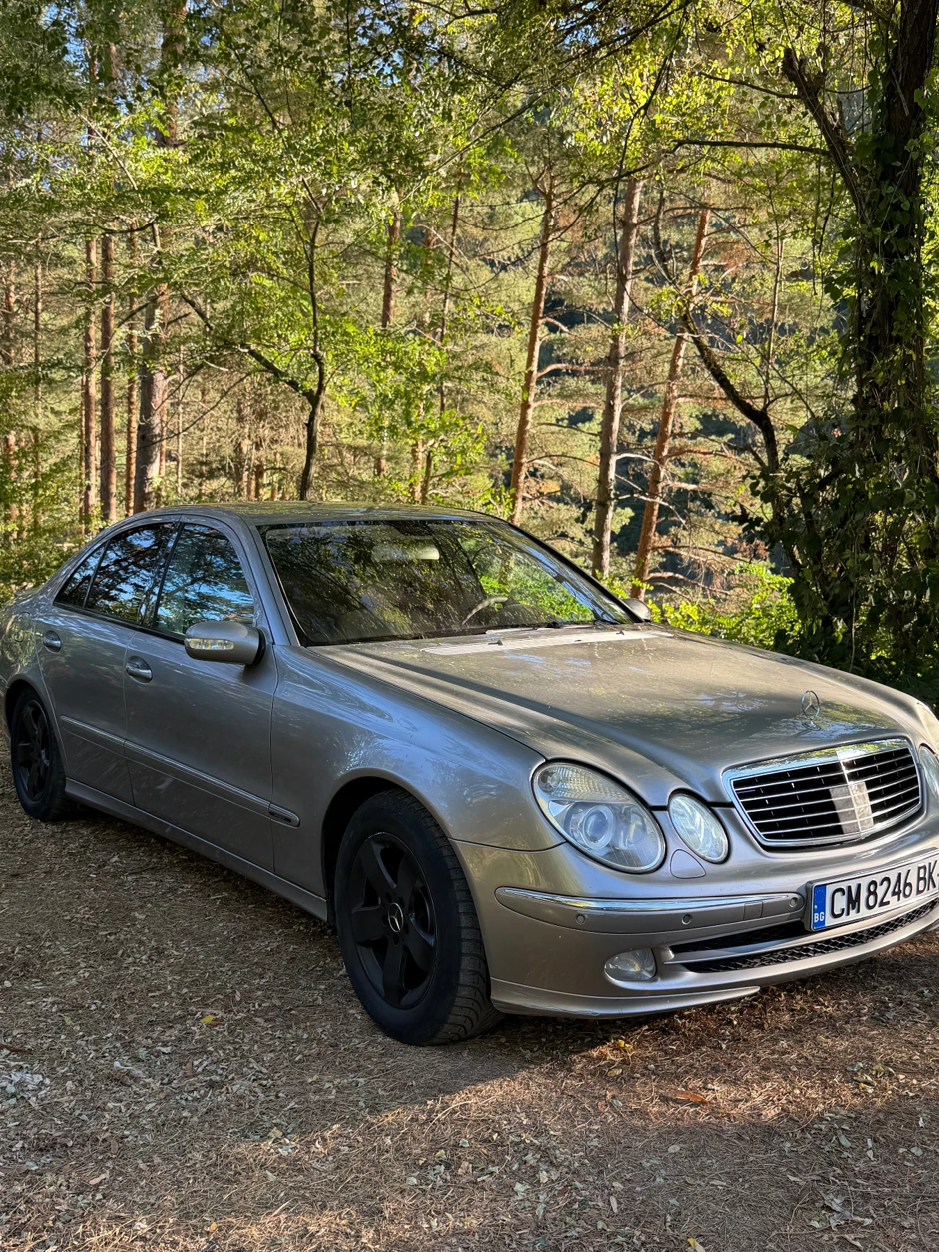 Mercedes-Benz E 220, снимка 2 - Автомобили и джипове - 56355475