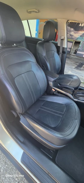 Kia Sportage 2.0i , 163к.с. 4х4, Автомат, Нави, Кожа, Камера, Т, снимка 15