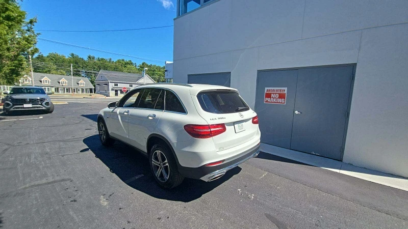 Mercedes-Benz GLC 300, снимка 3 - Автомобили и джипове - 47377154