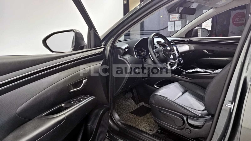 Hyundai Tucson, снимка 6 - Автомобили и джипове - 48155323