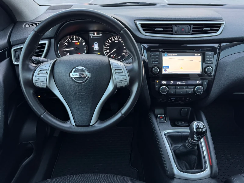 Nissan Qashqai 1.2 i - KEYLESS/ 360/ PANORAMA/ HEAT/ 86.000 km, снимка 10 - Автомобили и джипове - 52134907