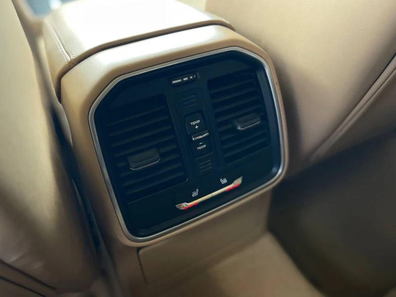 Porsche Macan, снимка 11 - Автомобили и джипове - 52841746