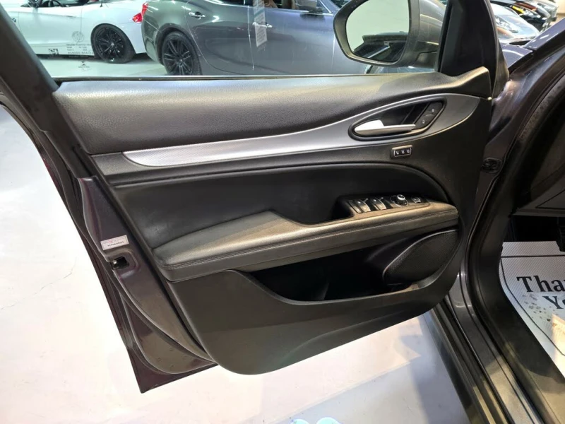 Alfa Romeo Stelvio 2018 Alfa Romeo Stelvio AWD, снимка 5 - Автомобили и джипове - 53071168