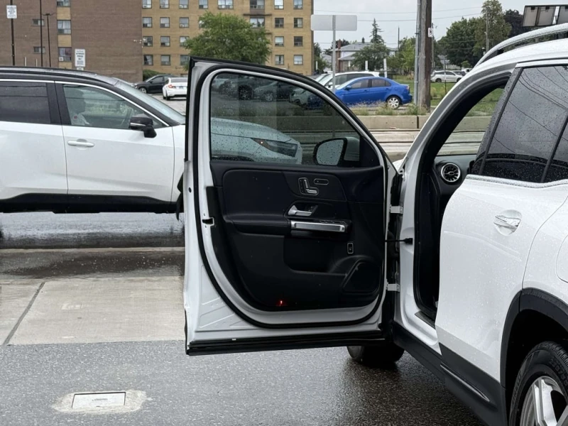 Mercedes-Benz GLB * GLB250 4M * CARFAX * ЦЕНА ДО БГ, снимка 10 - Автомобили и джипове - 53223700