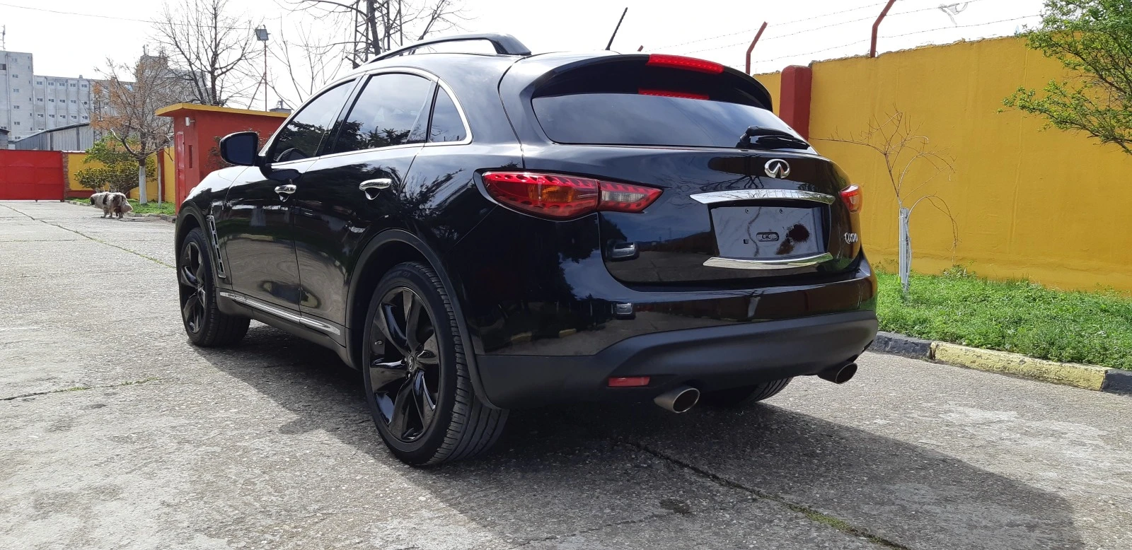 Infiniti QX70  - изображение 3