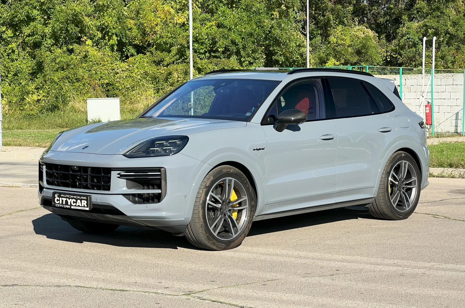 Porsche Cayenne TURBO E-HYBRID/CERAMIC/CARBON DESIGN/BURM/HUD/PANO - изображение 3