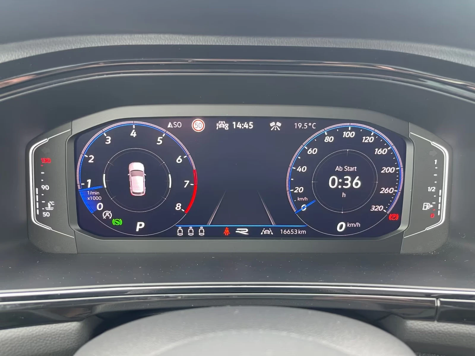 VW T-Roc R/4MOTION/300HP/DSG/PANO/IQ.LIGHT/CAM/ACC/957f - изображение 10