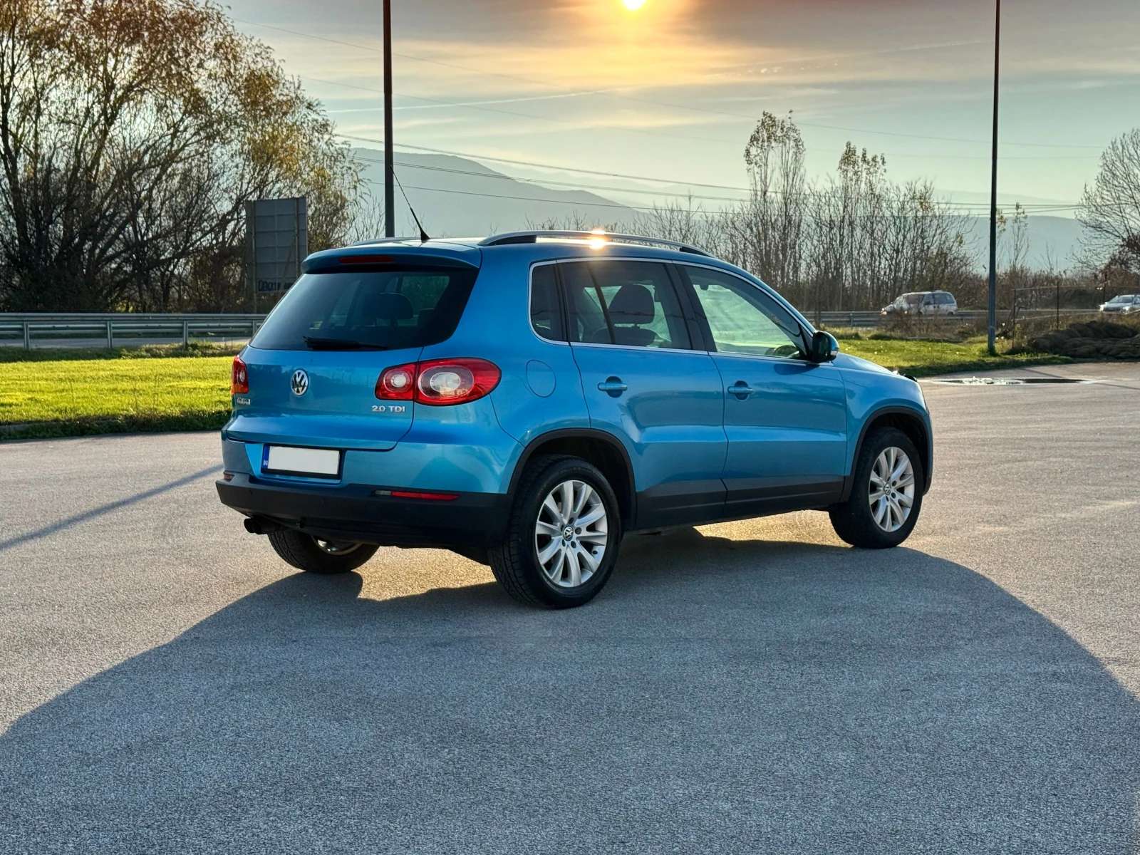 VW Tiguan 2.0TDI* 4Motion - изображение 5