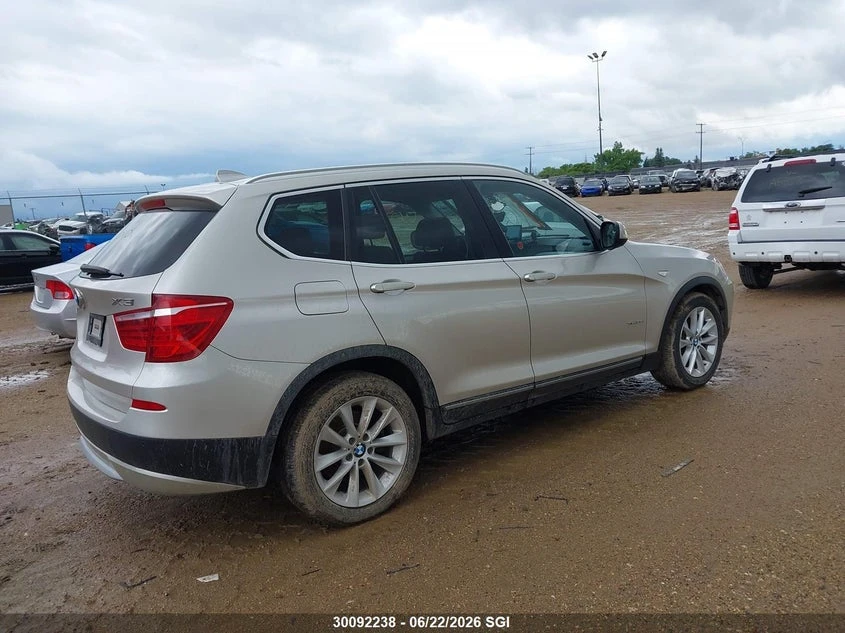 BMW X3 3.0l xDrive35I, снимка 4 - Автомобили и джипове - 55074067