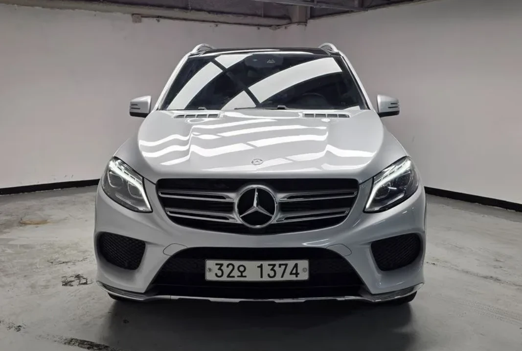 Mercedes-Benz GLE 350 AMG PKG | 4MATIC, снимка 2 - Автомобили и джипове - 55135403