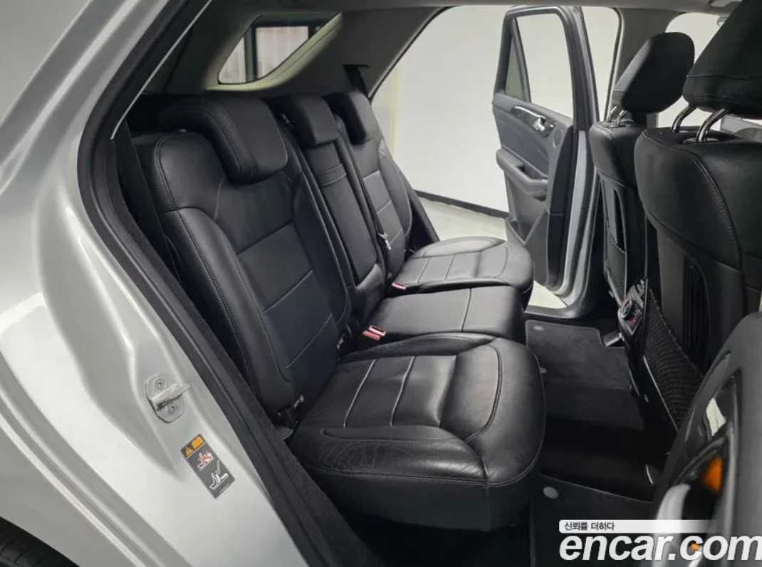 Mercedes-Benz GLE 350 AMG PKG | 4MATIC, снимка 8 - Автомобили и джипове - 55135403