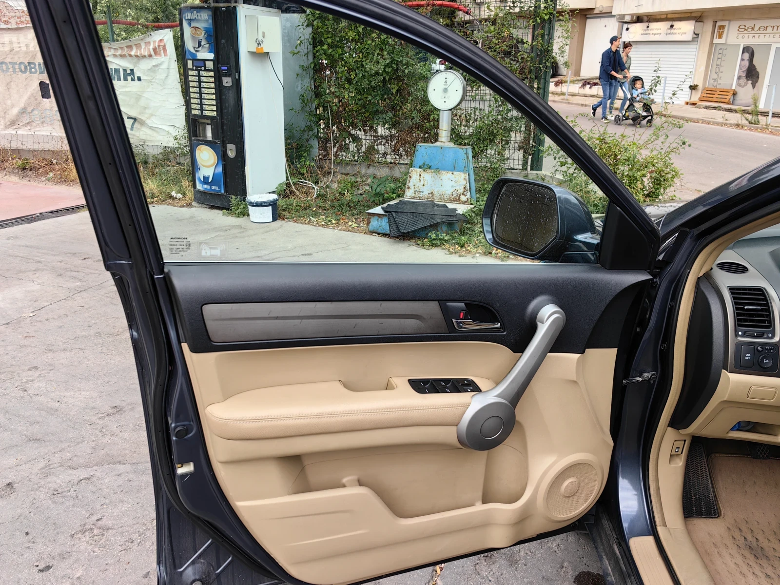 Honda Cr-v 2.2 CTDI, снимка 11 - Автомобили и джипове - 56047584