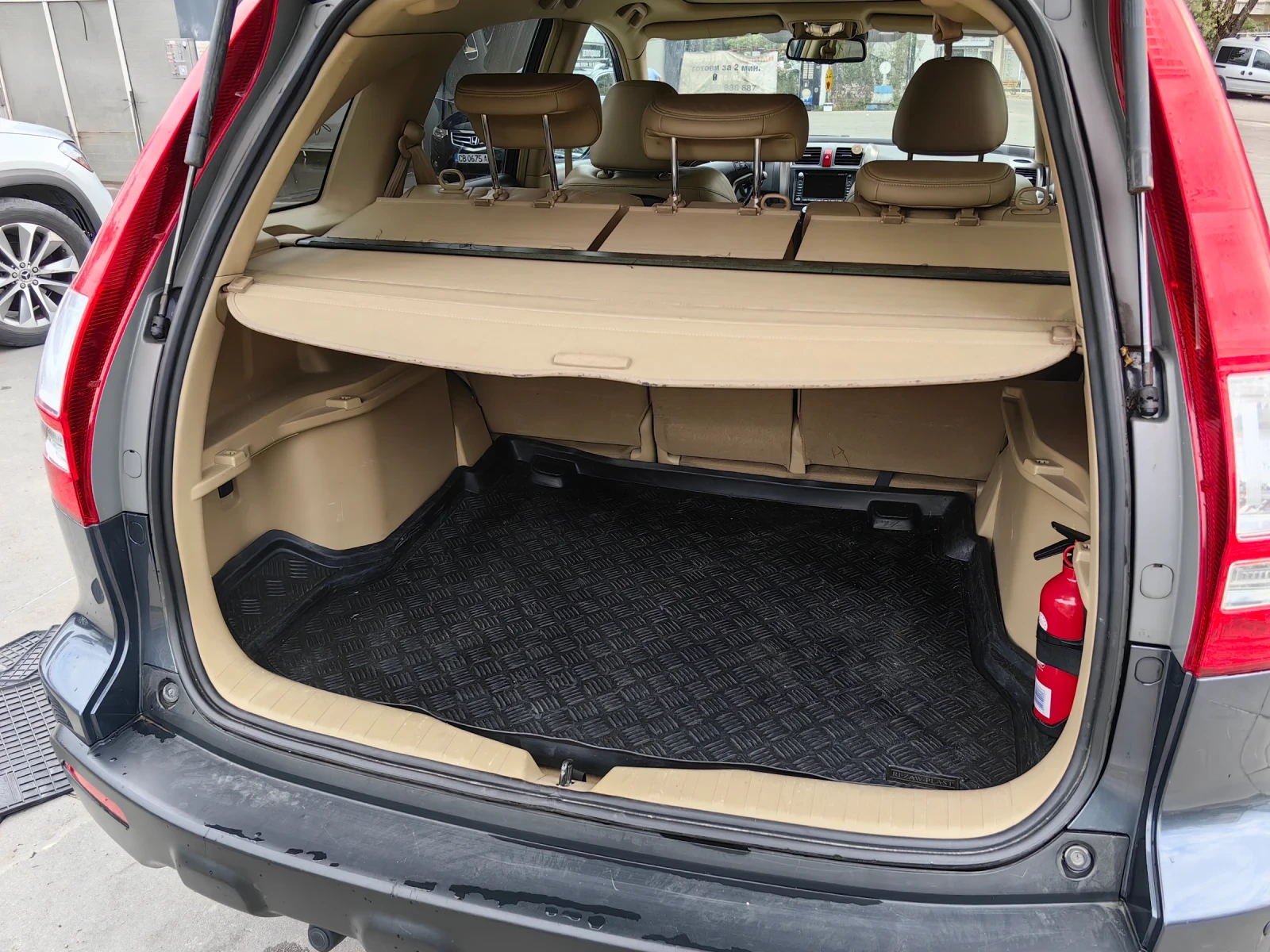 Honda Cr-v 2.2 CTDI, снимка 17 - Автомобили и джипове - 56047584