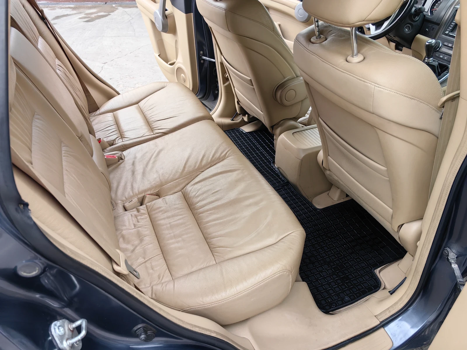 Honda Cr-v 2.2 CTDI, снимка 13 - Автомобили и джипове - 56047584