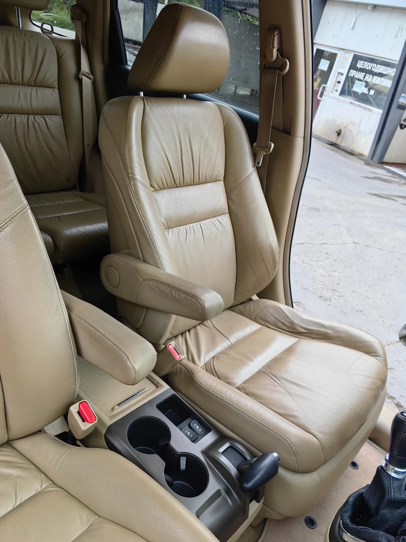 Honda Cr-v 2.2 CTDI, снимка 10 - Автомобили и джипове - 56047584