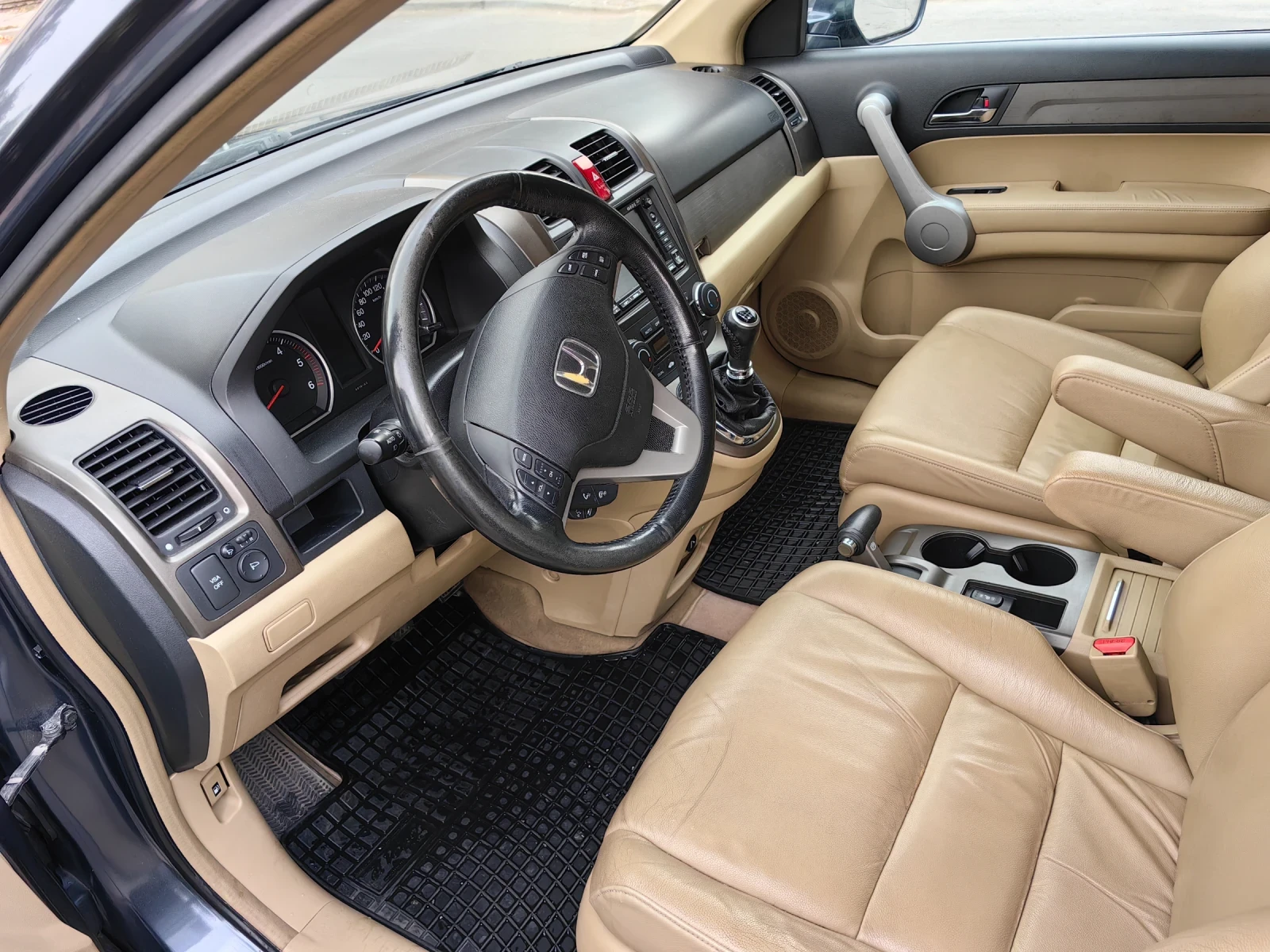 Honda Cr-v 2.2 CTDI, снимка 8 - Автомобили и джипове - 56047584