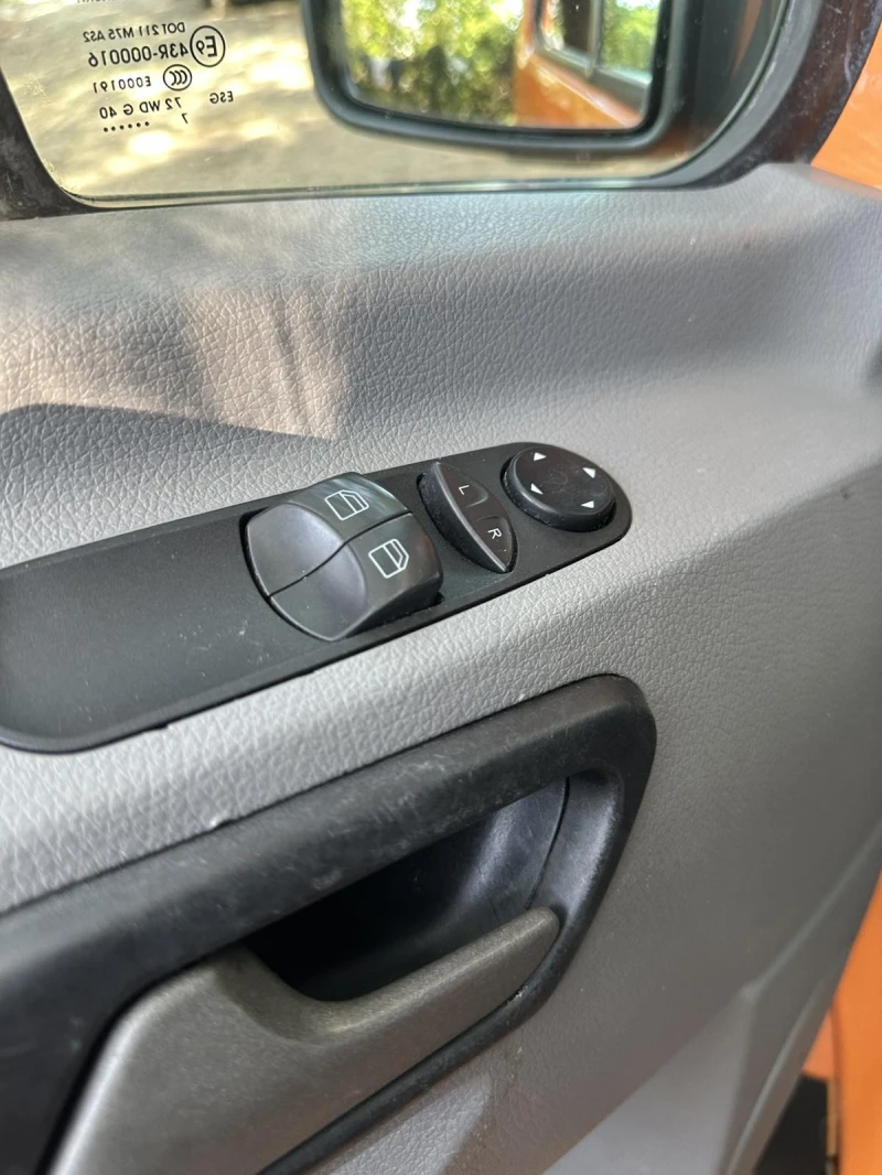 Mercedes-Benz Sprinter 211 2, 2TDCi, снимка 8 - Бусове и автобуси - 51515647