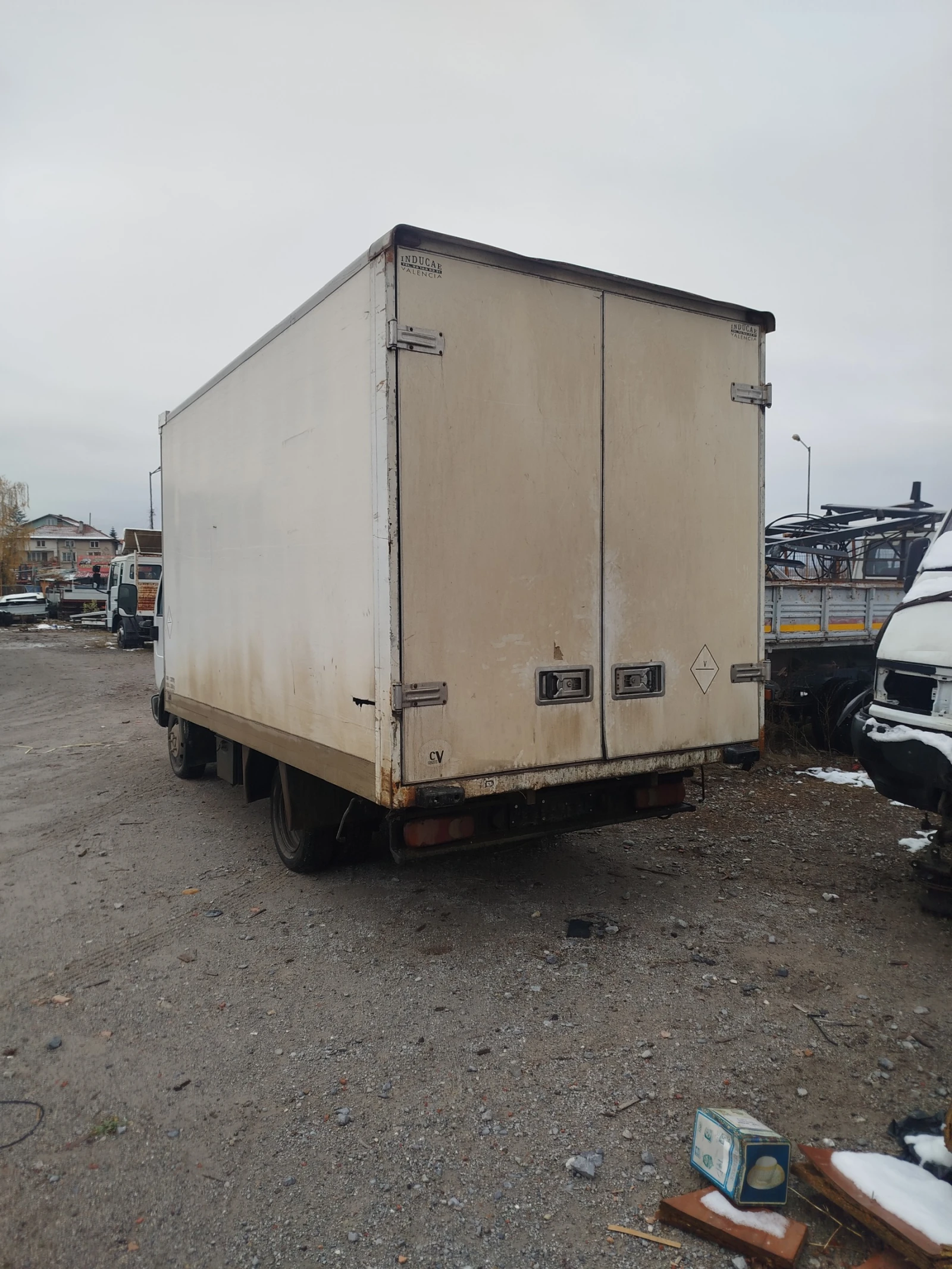 Nissan Capstar   | Mobile.bg   12