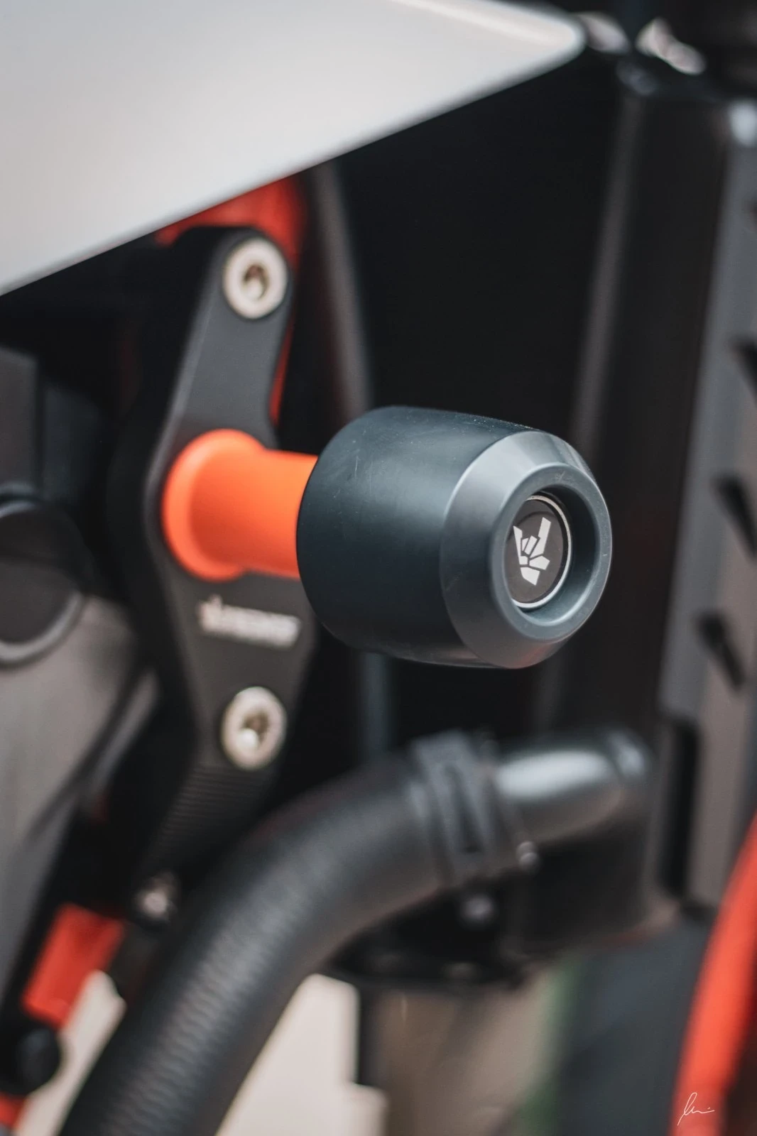 Ktm Duke 890R - изображение 8