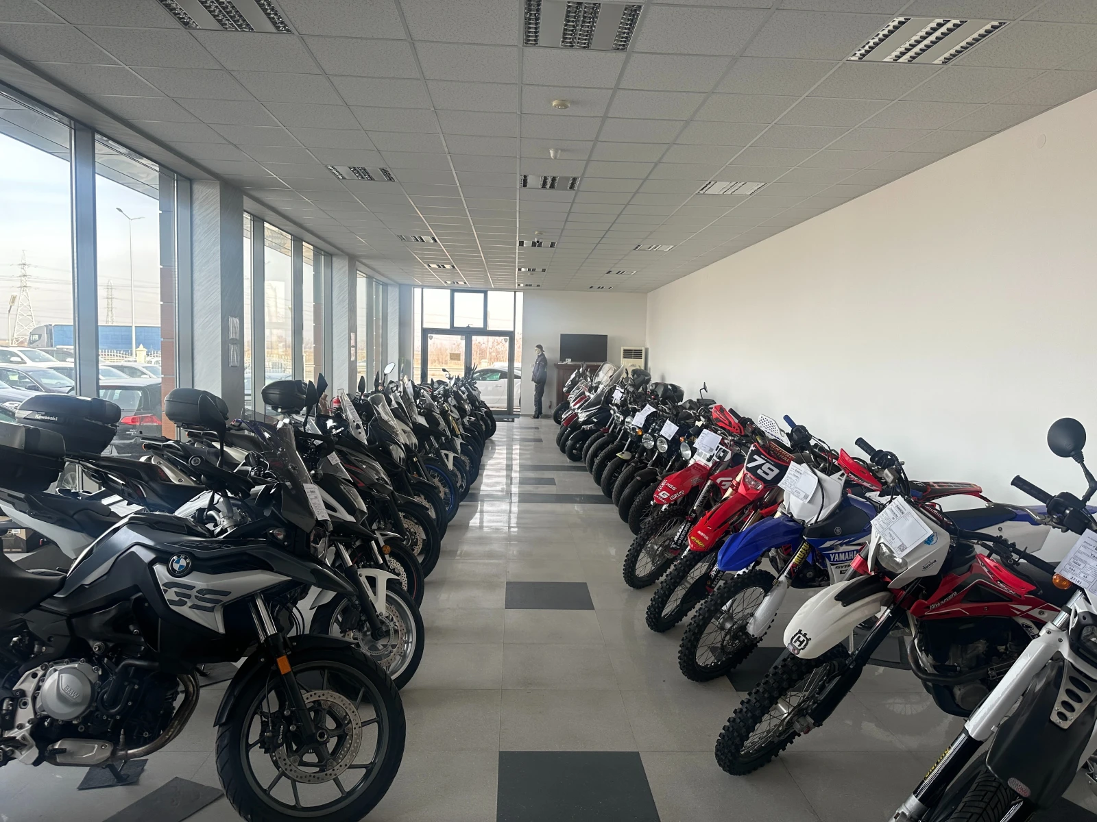 Suzuki Burgman Executive 650, снимка 13 - Мотоциклети и мототехника - 56193801