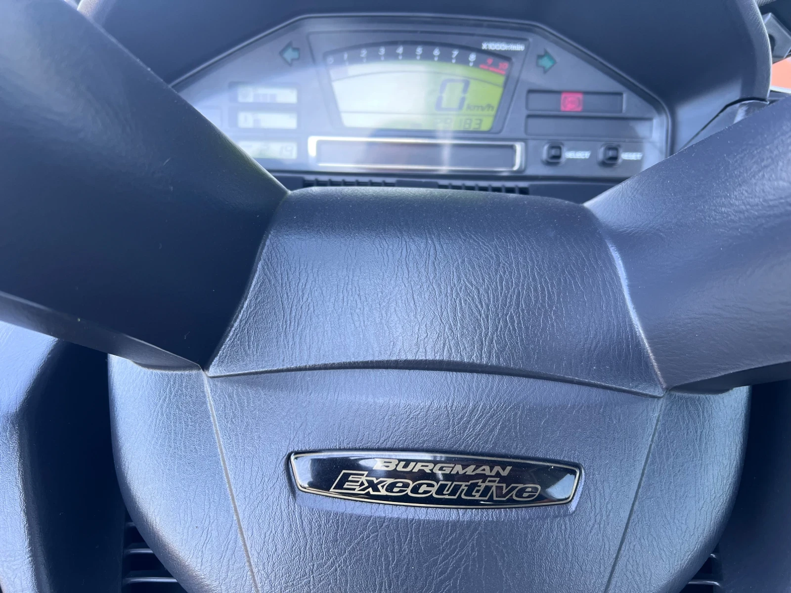 Suzuki Burgman Executive 650, снимка 11 - Мотоциклети и мототехника - 53864917