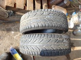 Гуми Зимни 215/65R16, снимка 12