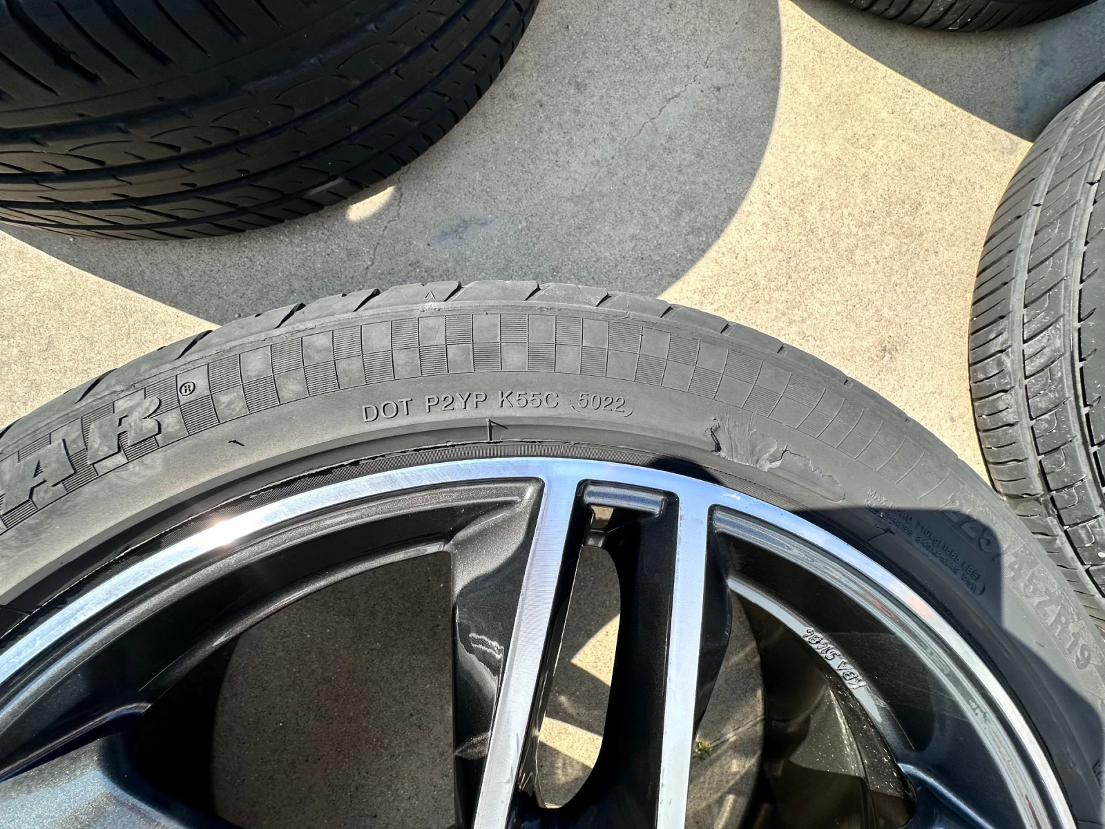 Гуми Летни 225/45R19, снимка 3 - Гуми и джанти - 54700907