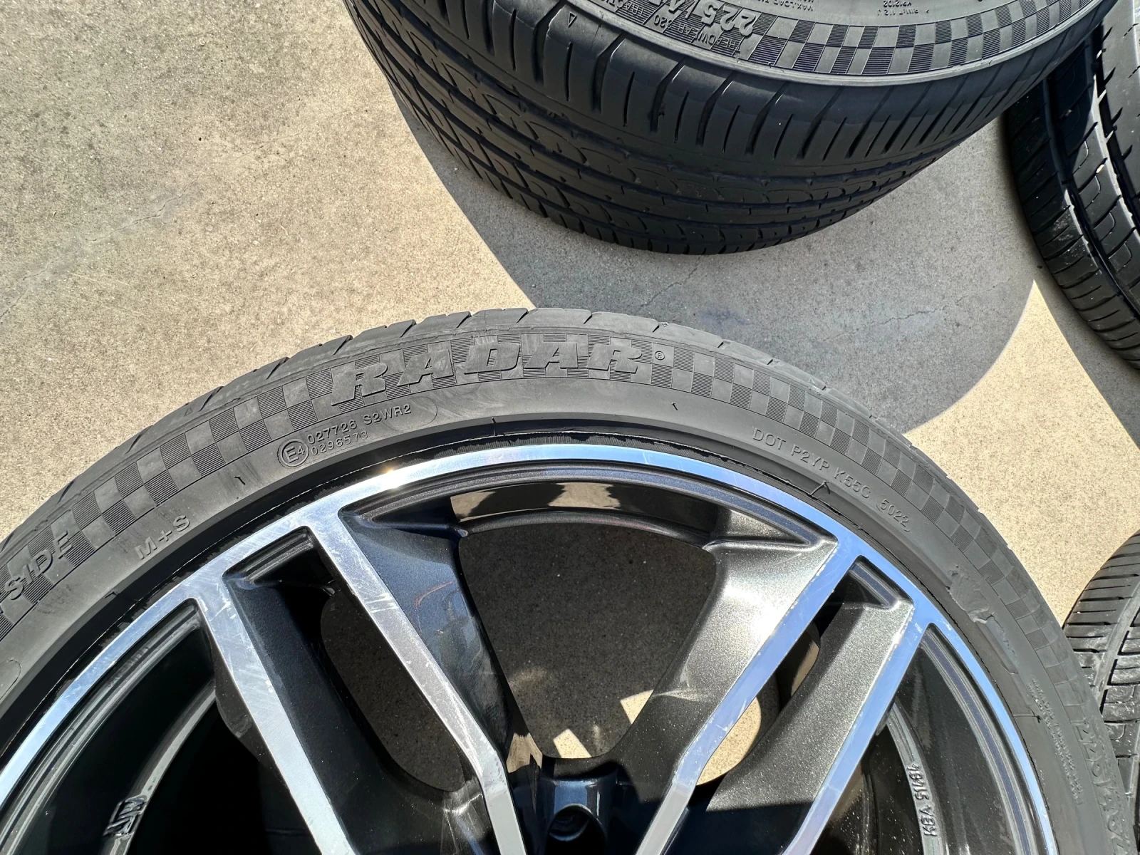 Гуми Летни 225/45R19, снимка 6 - Гуми и джанти - 54700907