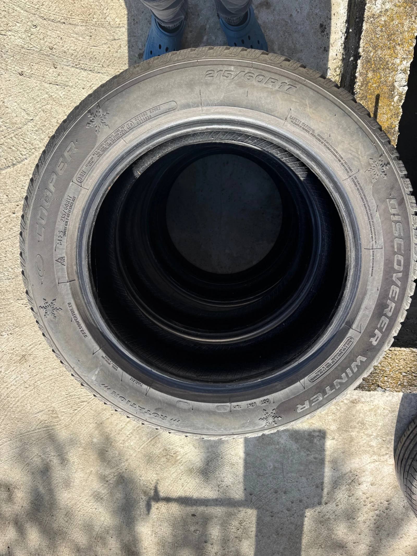 Гуми Зимни 215/60R17, снимка 4 - Гуми и джанти - 56647261