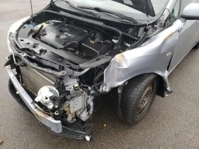 Toyota Verso 2.0 D-4D 126кс  НА ЧАСТИ, снимка 4