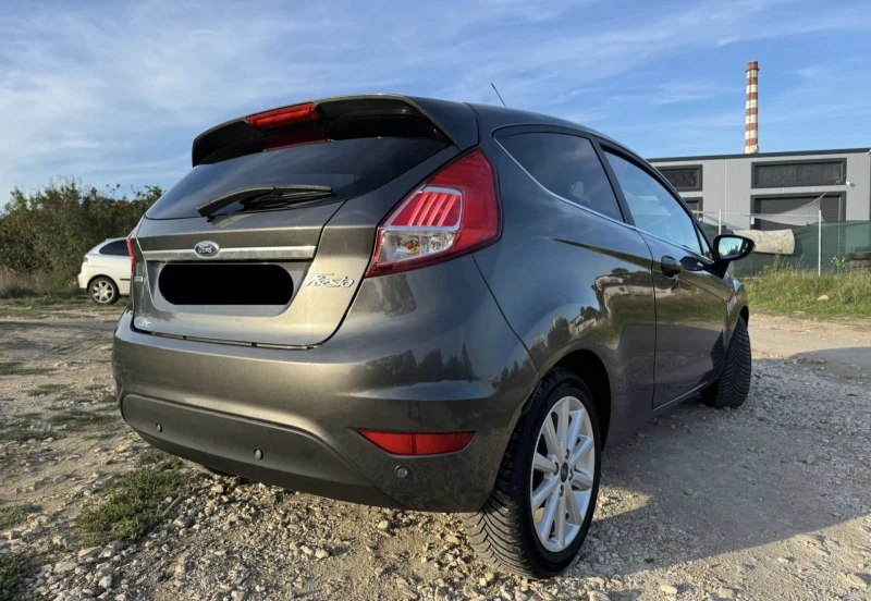 Ford Fiesta Titanium AUTOMATIC, снимка 2 - Автомобили и джипове - 48493311