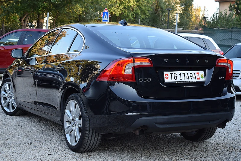 Volvo S60 2.0Т/Швейцария/Кожа, Нави, Би-Ксенон, снимка 7 - Автомобили и джипове - 47610585