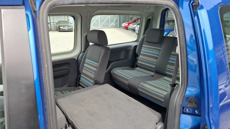 VW Caddy MAXI 1.6TDI/7МЕСТЕН NOV VNOS GERMANY, снимка 16 - Автомобили и джипове - 50069873