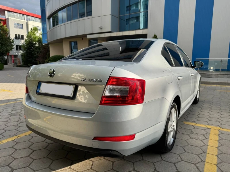 Skoda Octavia 1.2 TSI, снимка 4 - Автомобили и джипове - 51598774