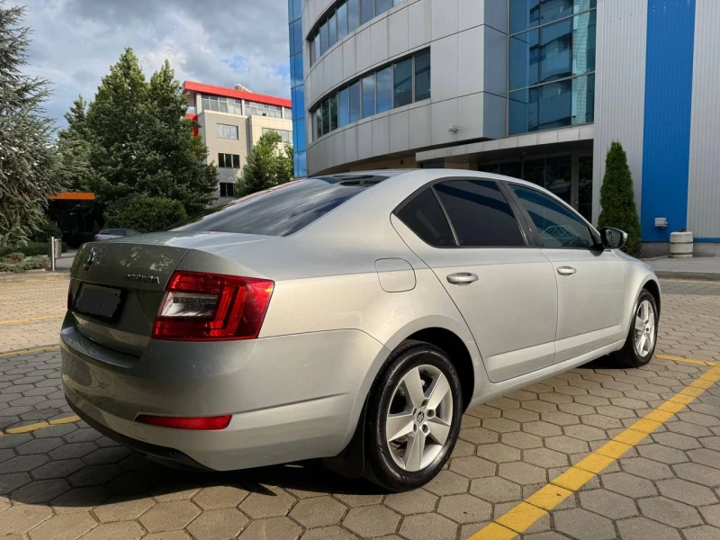 Skoda Octavia 1.2 TSI, снимка 3 - Автомобили и джипове - 51598774