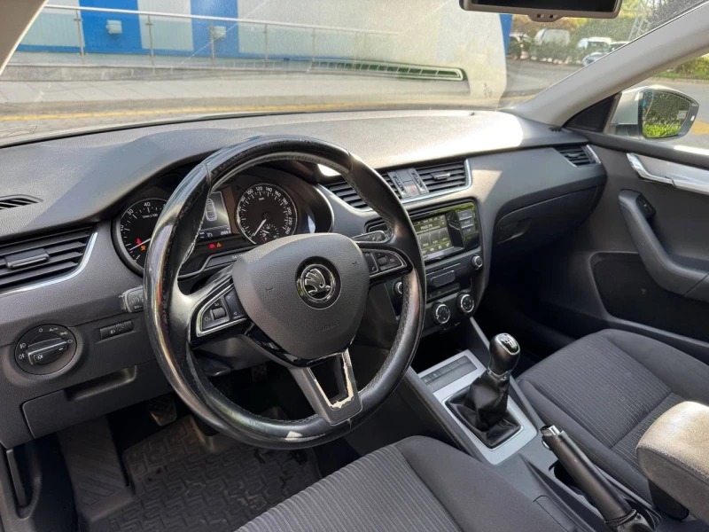 Skoda Octavia 1.2 TSI, снимка 12 - Автомобили и джипове - 51598774
