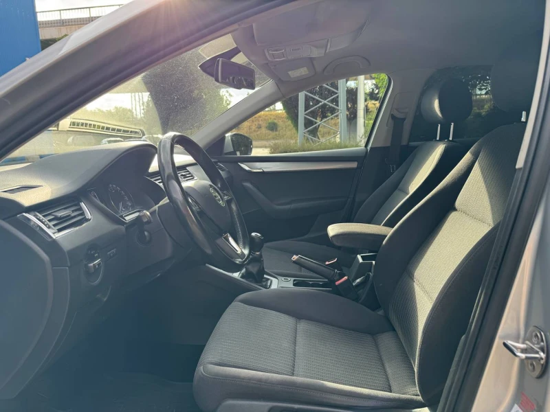 Skoda Octavia 1.2 TSI, снимка 15 - Автомобили и джипове - 51598774