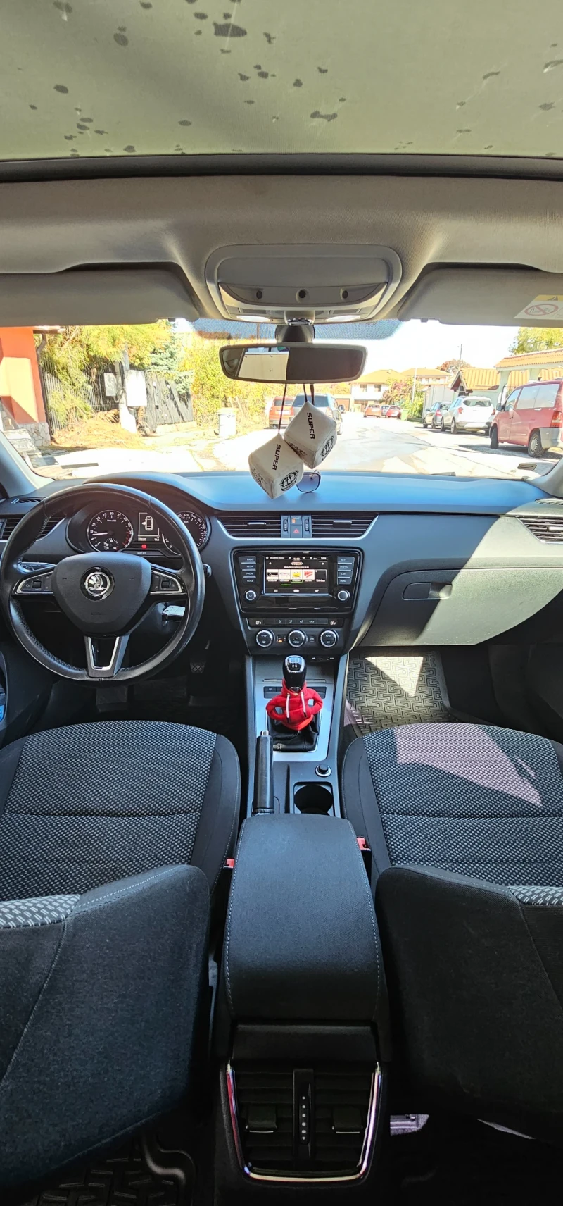 Skoda Octavia 1.6 TDI, снимка 9 - Автомобили и джипове - 52106599