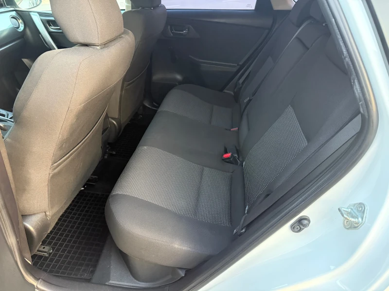 Toyota Auris 1.8 HYBRID 124000km!!!, снимка 10 - Автомобили и джипове - 52902610