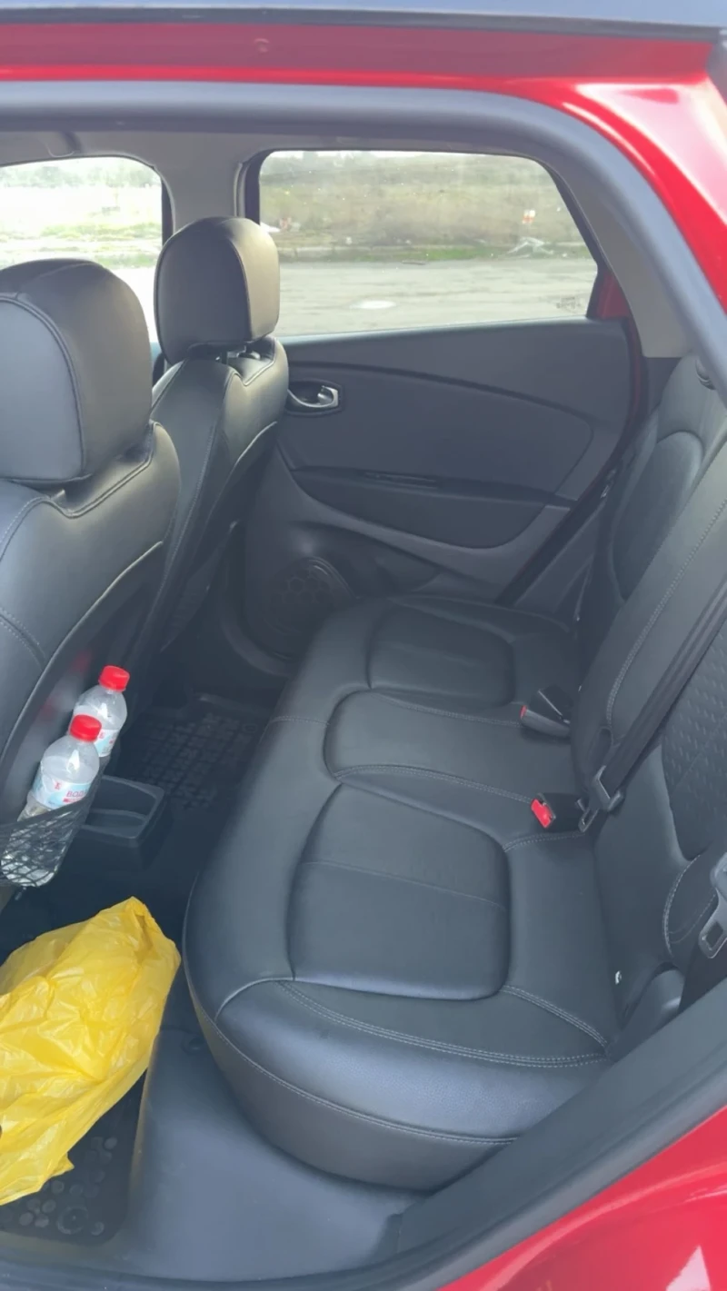 Renault Captur, снимка 6 - Автомобили и джипове - 53011013