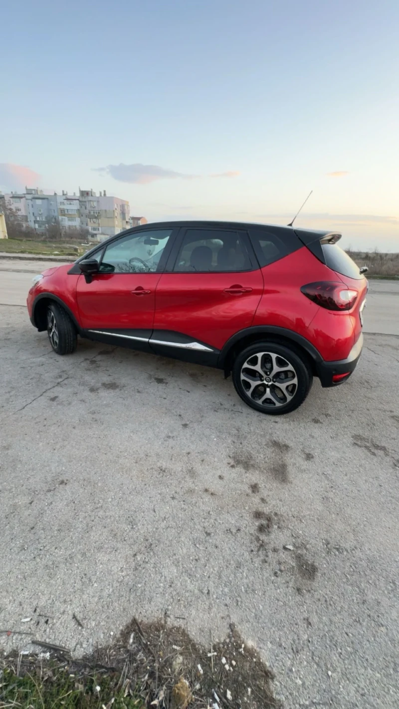 Renault Captur, снимка 9 - Автомобили и джипове - 53011013