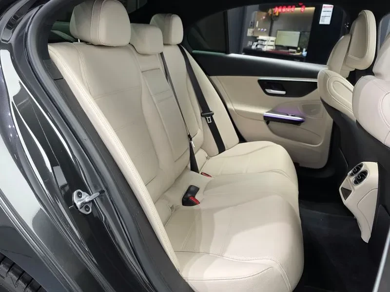 Mercedes-Benz C 200 4Matic Avantgarde, снимка 12 - Автомобили и джипове - 55650650